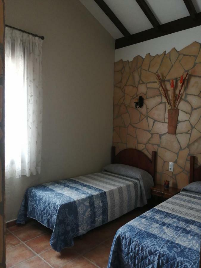 La Solana De Turon. El Pino ξενώνας Ardales Εξωτερικό φωτογραφία